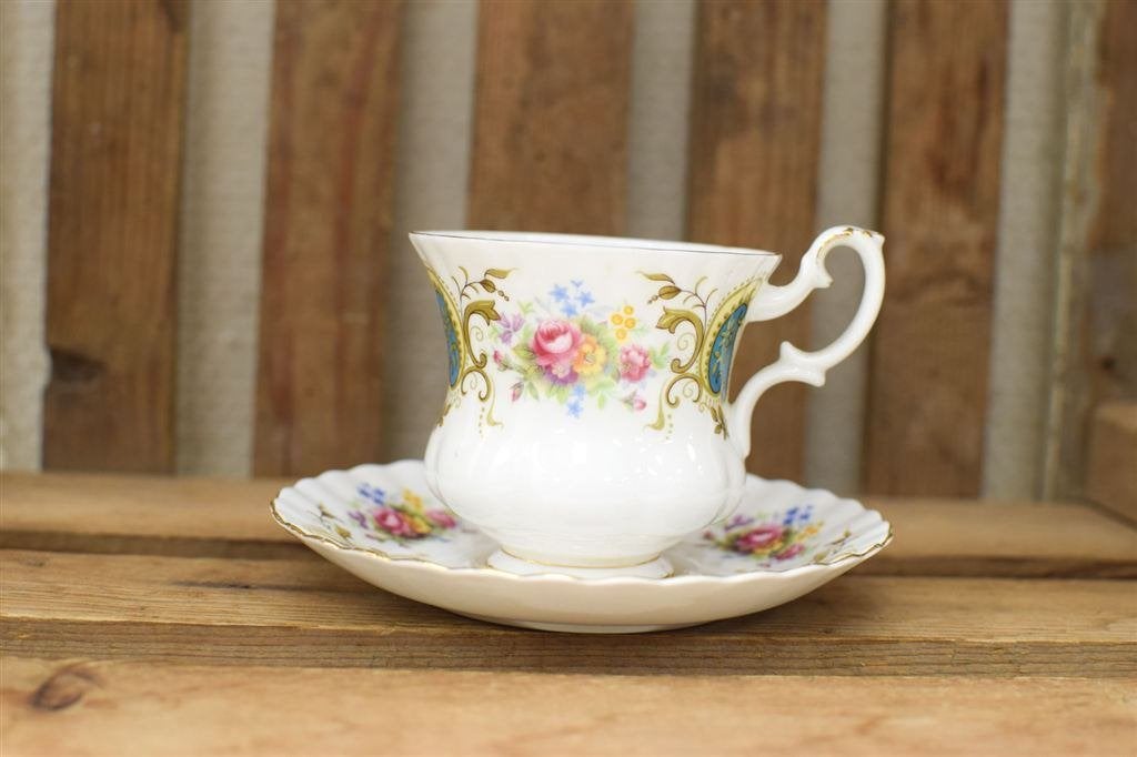 Royal Albert porseleinen kop en schotel 45230