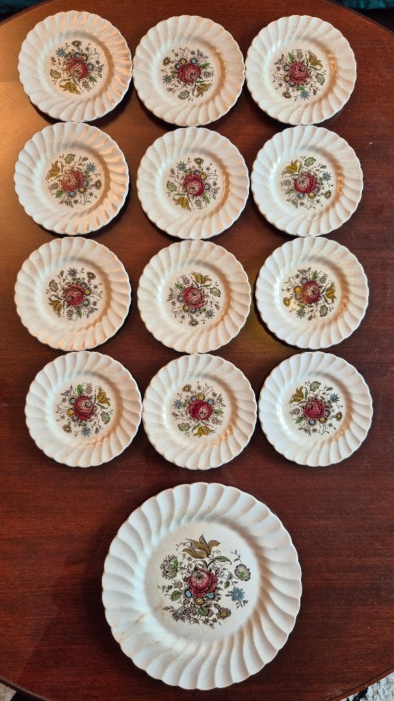 Set van 13 vintage Myott Staffordshire borden - 'Bouquet', Ophalen of Verzenden
