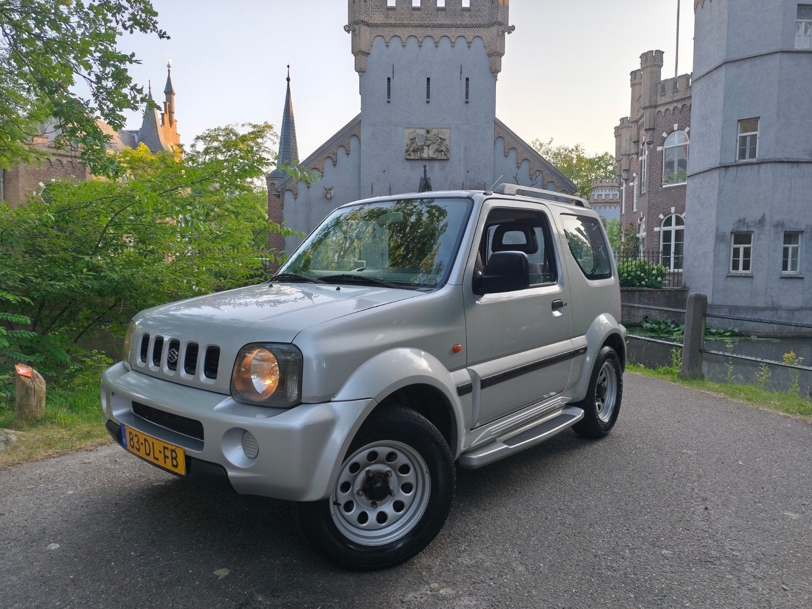 Suzuki Jimny 1.3 4x4 / 81.000 km NAP / apk 7-2027!!, Metallic lak, Stof, 40 €/maand, 4 cilinders