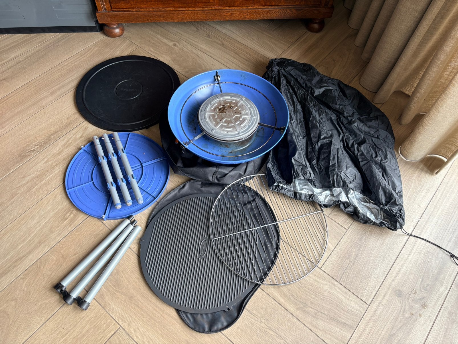 Campingaz gas barbecue met deksel en beschermhoes., Ophalen, Zo goed als nieuw