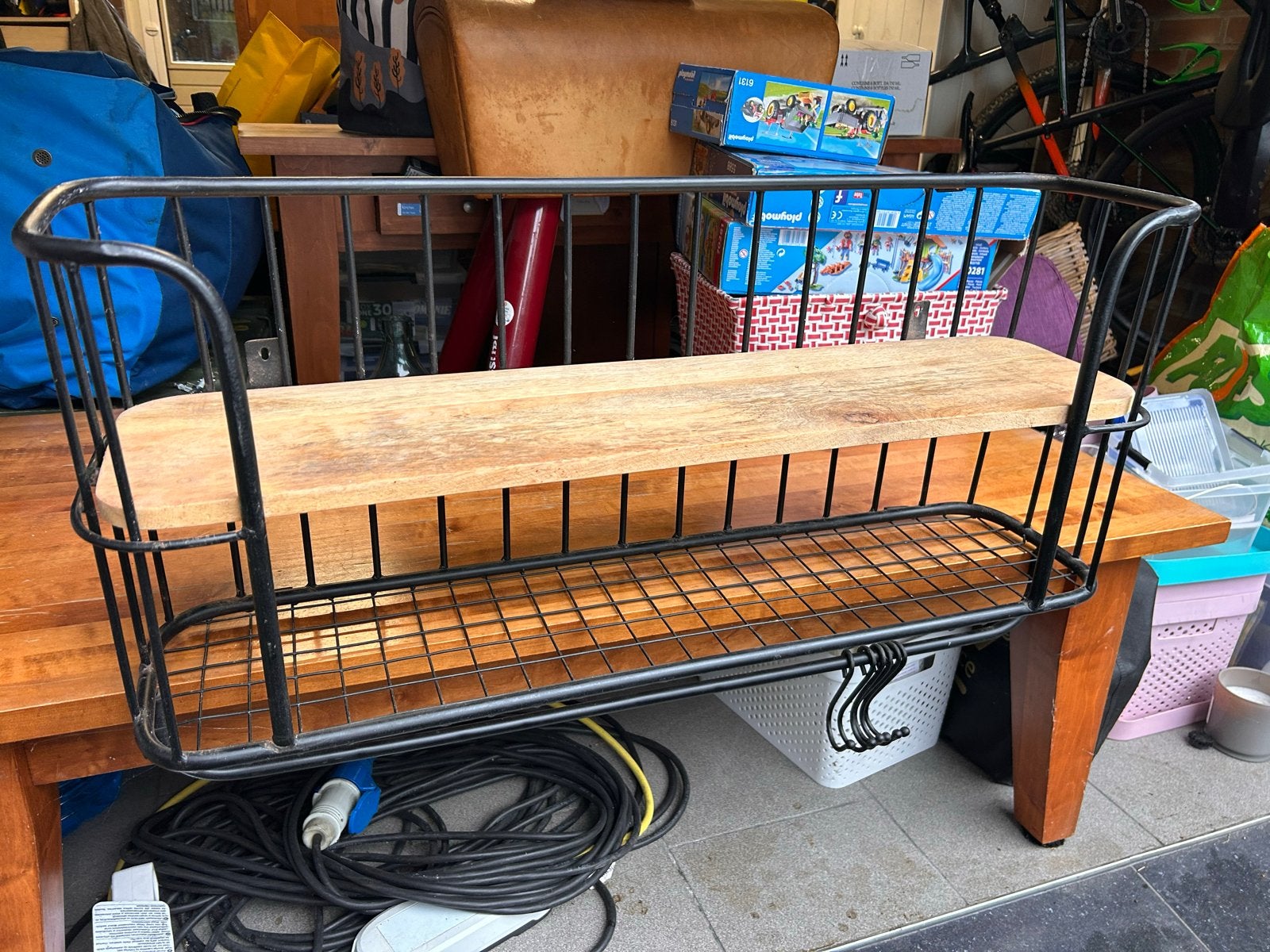 Bakkersrek met houten plank en metalen rooster, Ophalen, Gebruikt