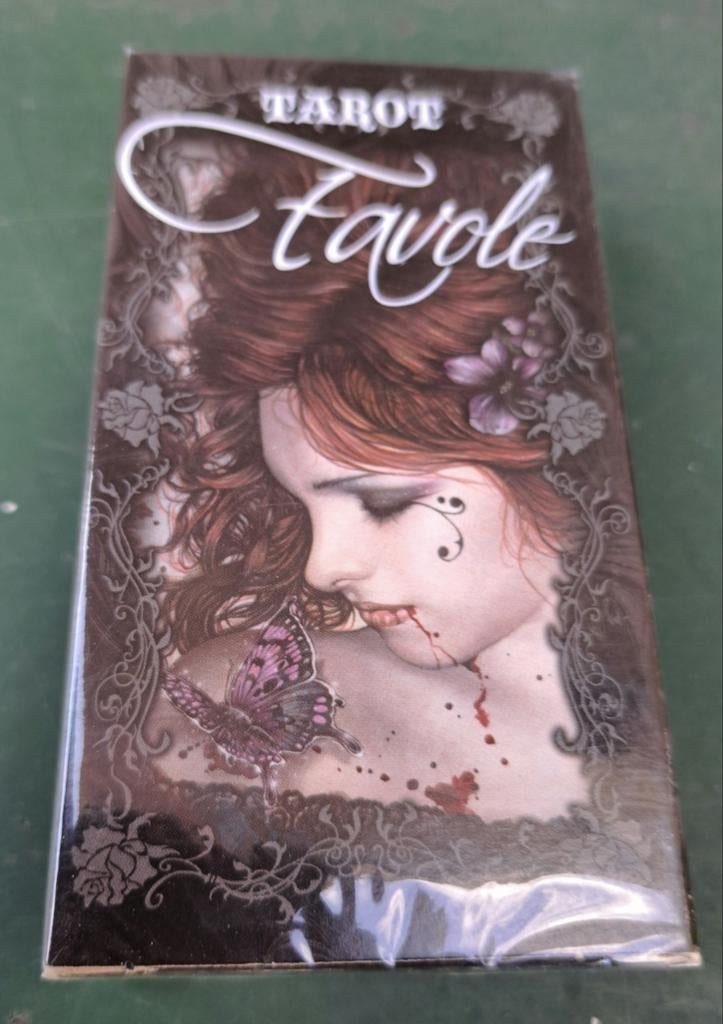 Tarot Favole van Victoria Frances - Nieuw in verpakking, Tarot of Kaarten leggen, Overige typen, Nieuw, Ophalen of Verzenden