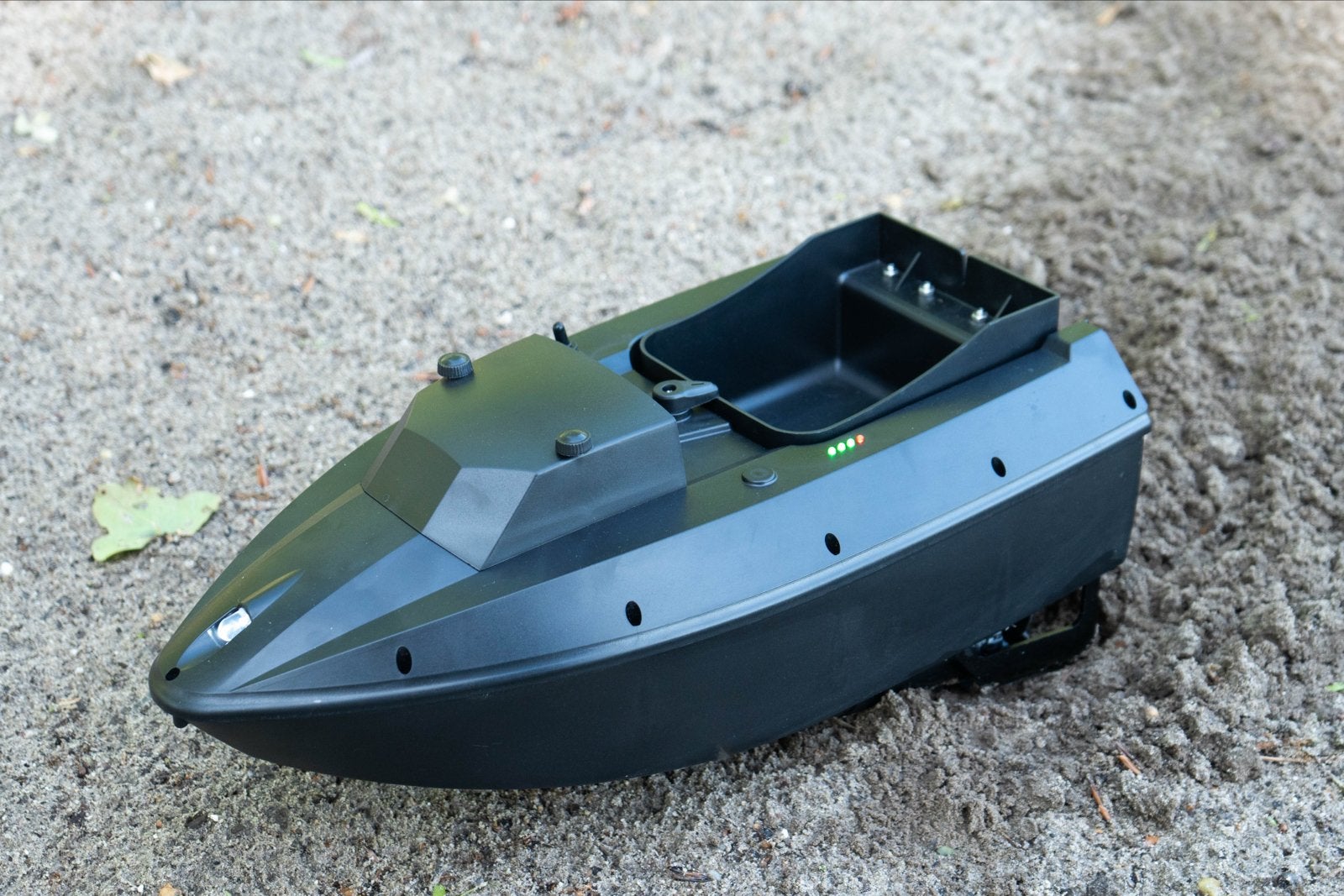 Voerboot voor karpervissen, Watersport en Boten, Hengelsport | Algemeen, Zo goed als nieuw, Overige typen, Ophalen of Verzenden