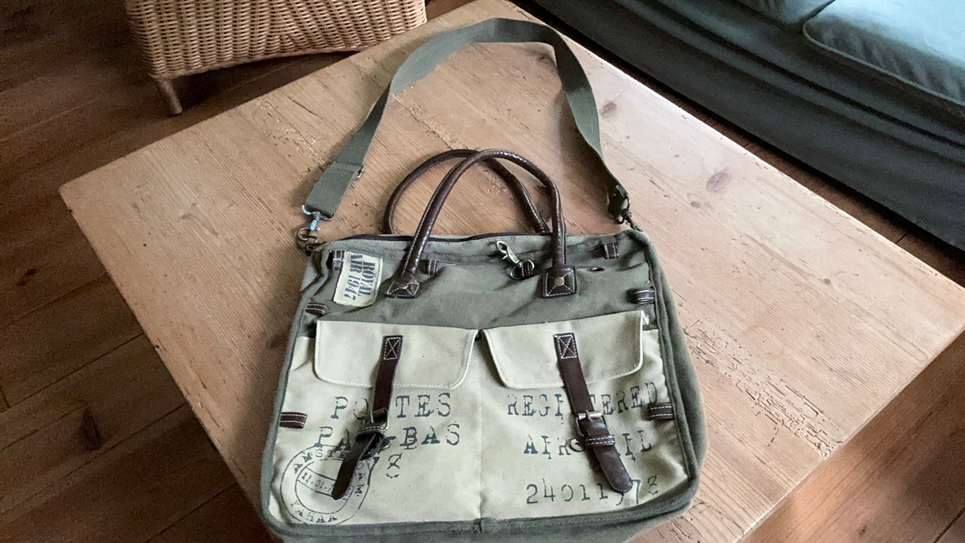 Stoere schoudertas, Sieraden, Tassen en Uiterlijk, Tassen | Schoudertassen, Ophalen of Verzenden, Zo goed als nieuw, Groen