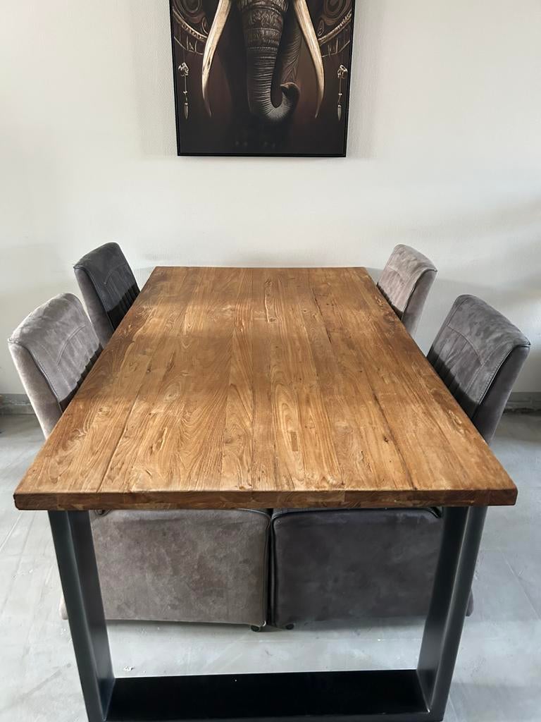 romaro eettafel, Ophalen, Zo goed als nieuw, Minder dan 4 stoelen