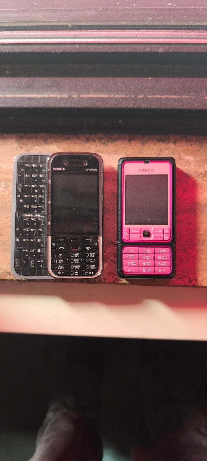 Nokia 5730 XpressMusic en Nokia 3250 - Vintage Telefoons, Telecommunicatie, Mobiele telefoons | Nokia, Ophalen of Verzenden