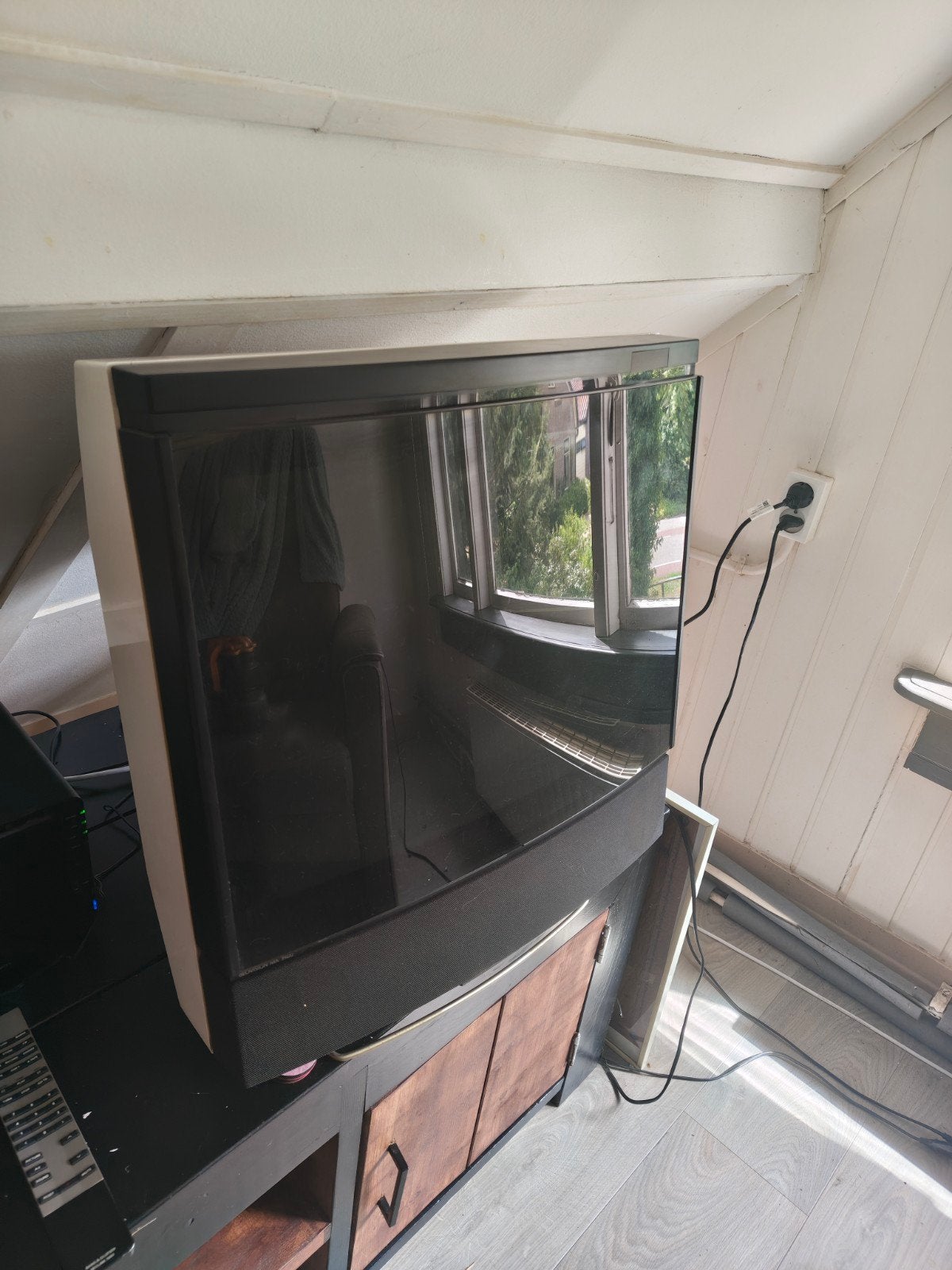 Bang & Olufsen Beovision MX 3500, Ophalen