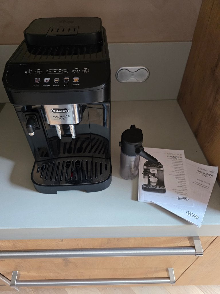Delonghi magnifica evo zo goed als nieuw., Ophalen, Koffiemachine, Koffiebonen, Zo goed als nieuw
