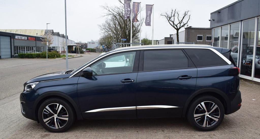 Peugeot 5008 1.2 PureTech Blue Lease Executive 7 PERSONEN| C, Gebruikt, 1199 cc, Blauw, Bedrijf
