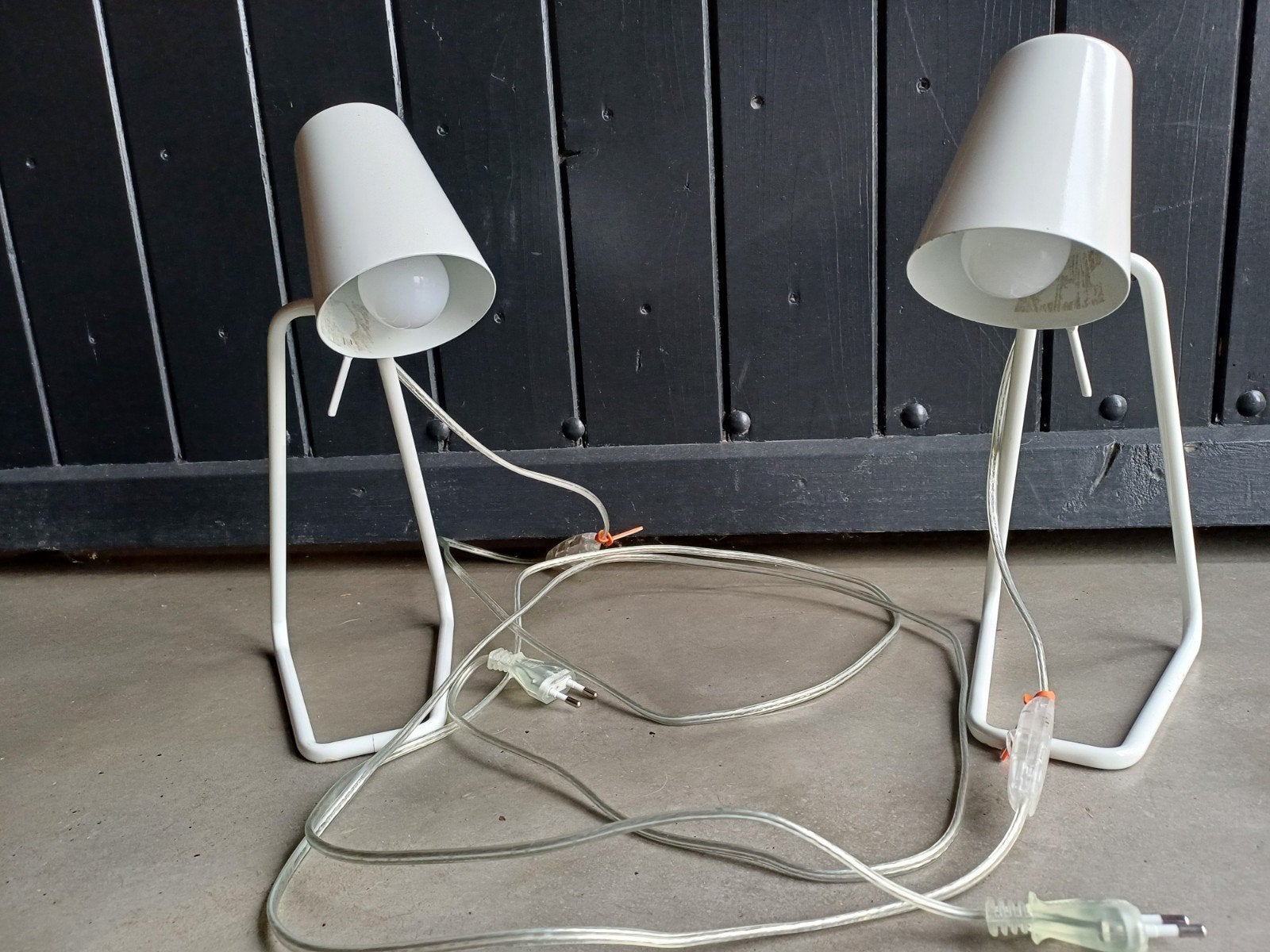 Twee Leitmotiv bureaulampen/nachtkastlampen, Bureaulamp, Overige merken, Wit, Ophalen of Verzenden