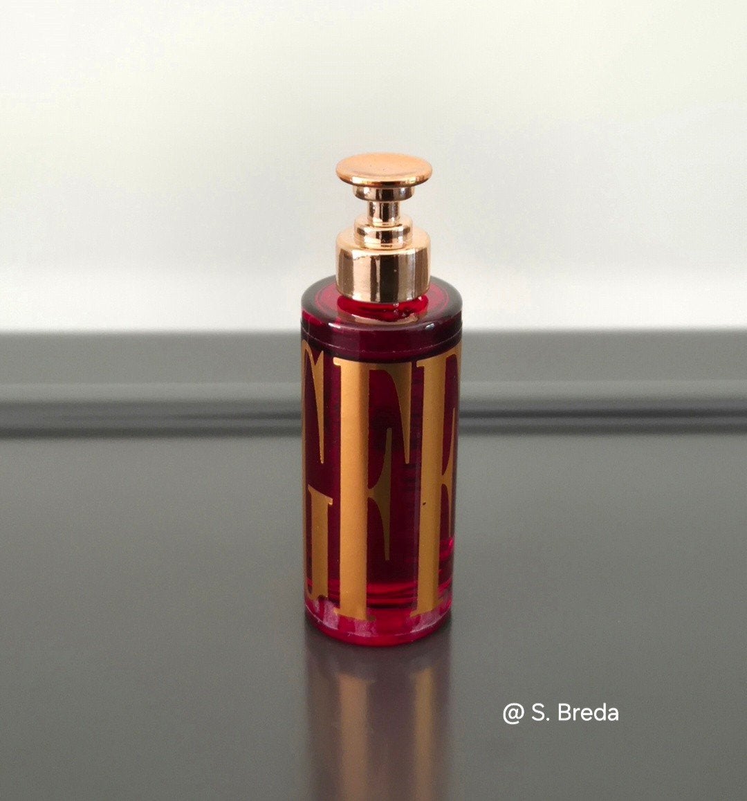 Gianfranco Ferre - GFF - Eau de Toilette Miniatuur, Verzamelen, Ophalen of Verzenden, Zo goed als nieuw, Miniatuur, Gevuld