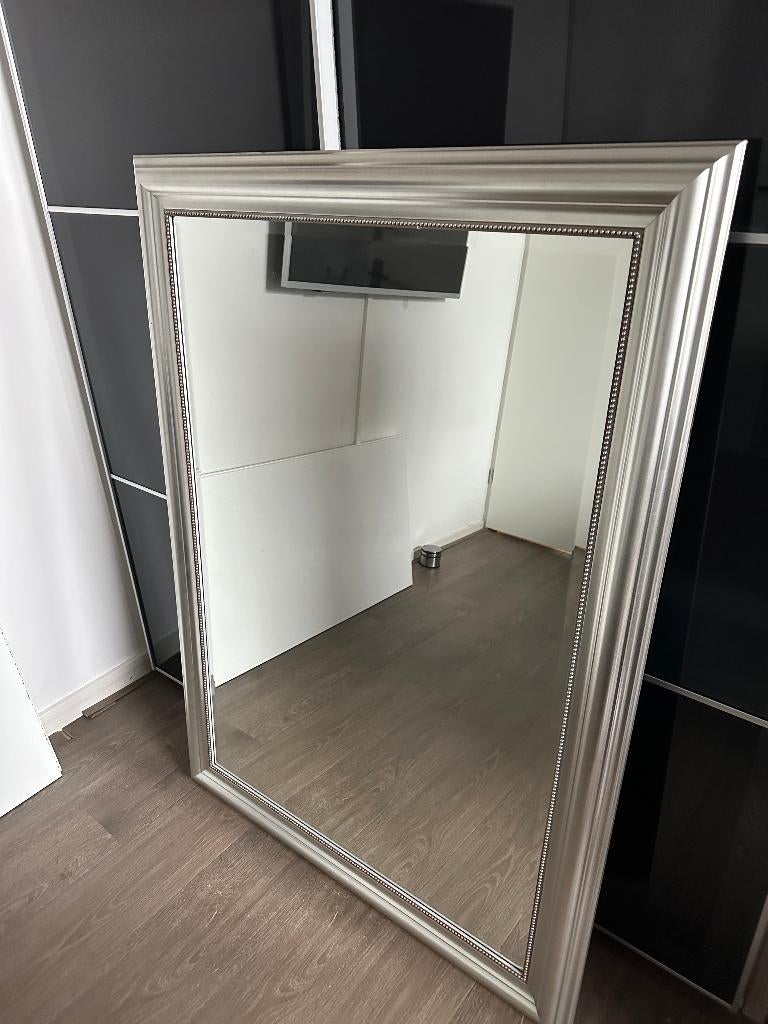Grote Ikea Levanger Spiegel 130 cm x 94 cm ZGAN, Ophalen, 125 cm of meer, Zo goed als nieuw, Minder dan 100 cm