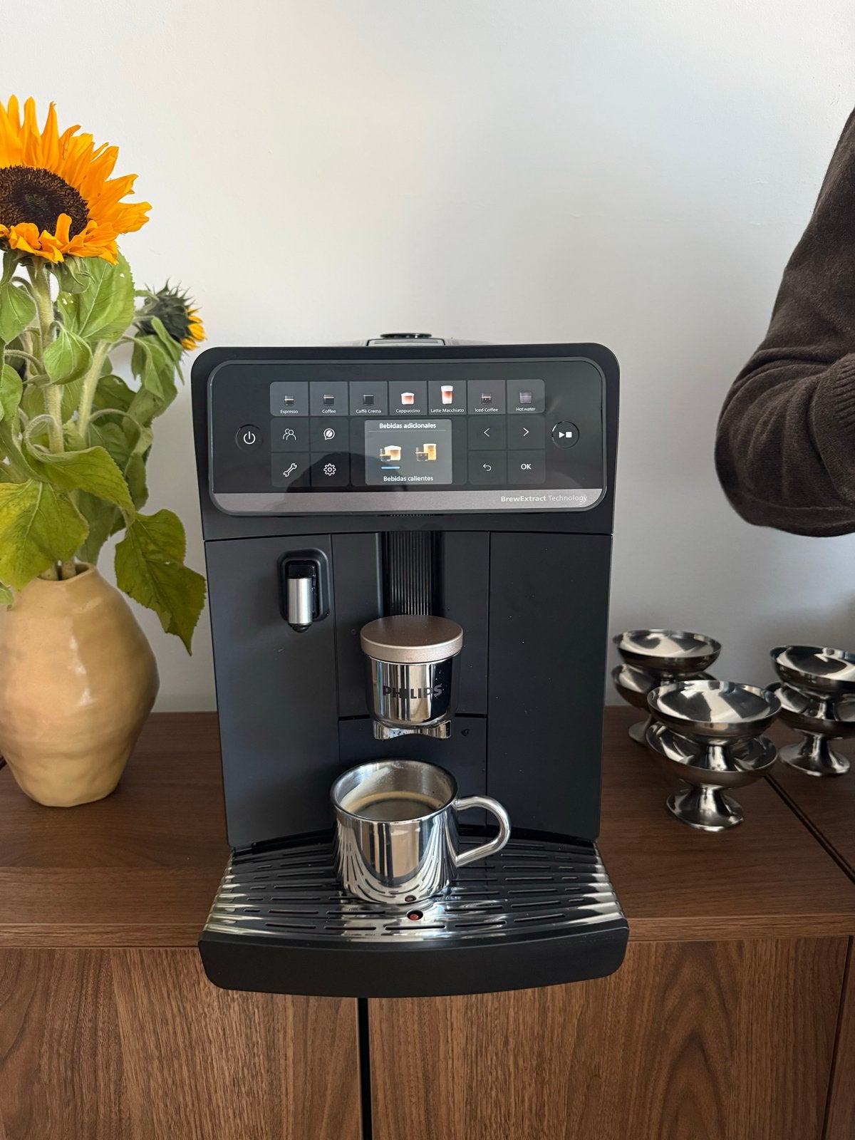 Philips Cafe Aromis 6000 LatteGoPro + Onderhoudsset, Ophalen, Afneembaar waterreservoir, Espresso apparaat, Koffiebonen