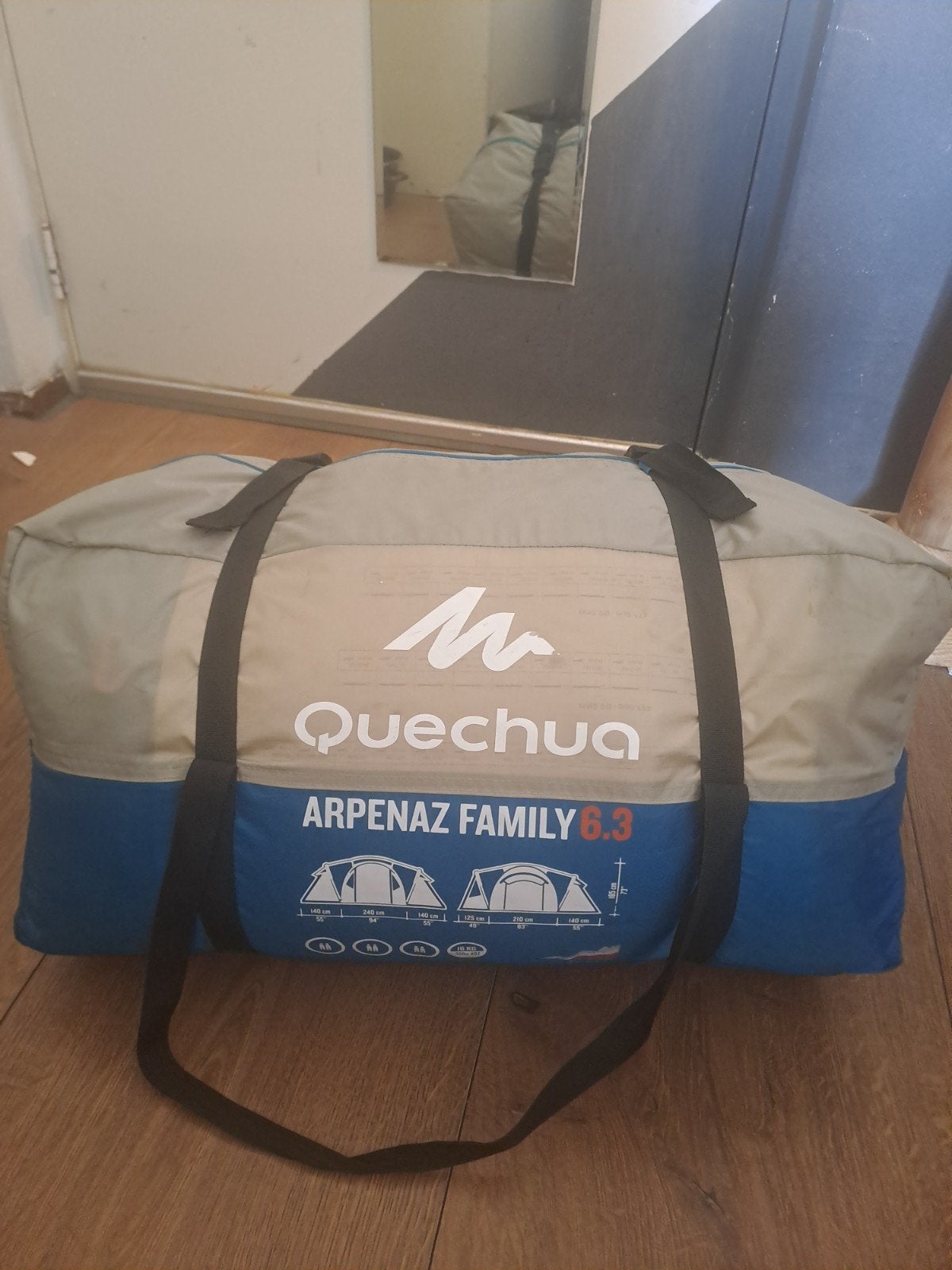 Quechua Arpenaz Family 6.3 tent, Ophalen of Verzenden, Zo goed als nieuw, Tot en met 6