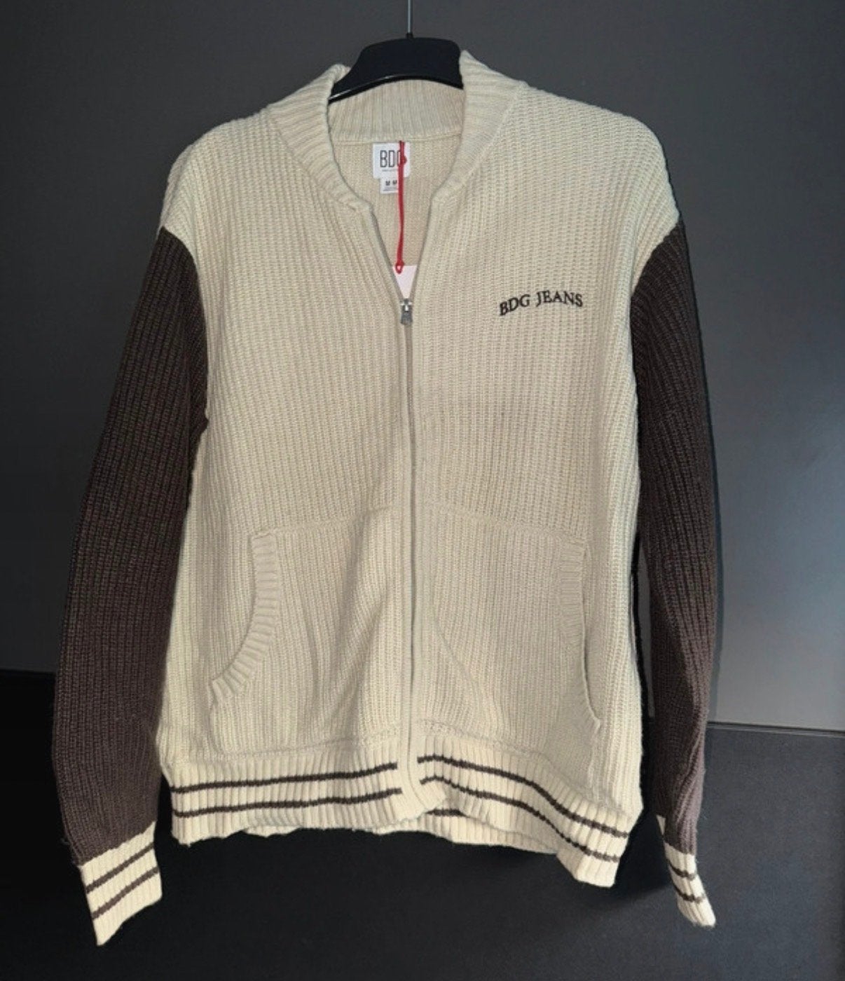 Urban Outfitters sweater - maat M, Verzenden, Nieuw, Maat 38/40 (M), Beige