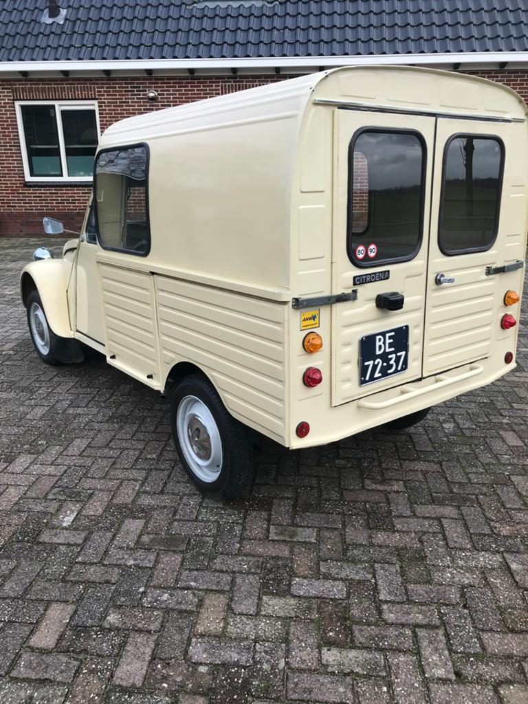 Citroën 2CV6 Ak 400 uit 1977, Voorwielaandrijving, Citroën, Overige bekleding, Geel