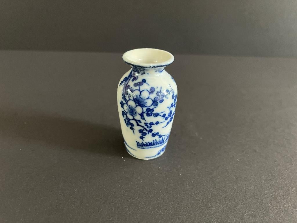 Klein blauw Japans vaasje, Ophalen of Verzenden