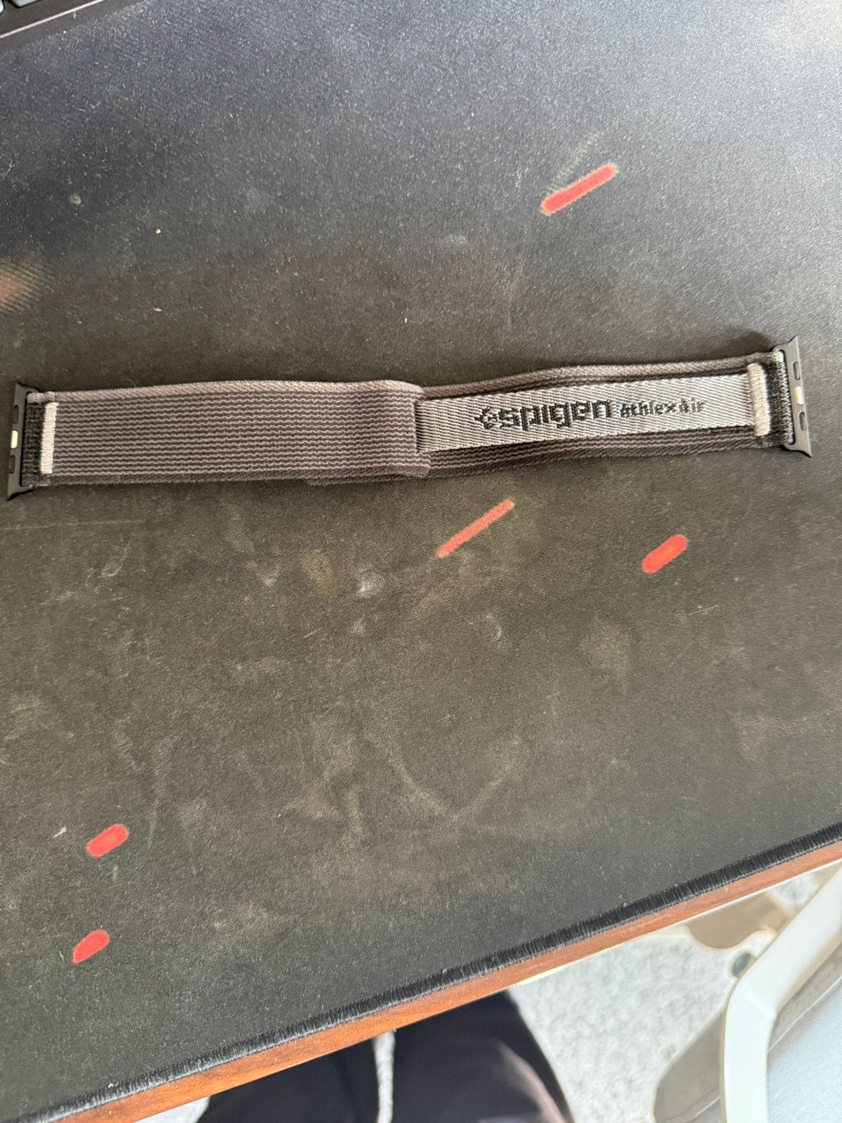 Spigen Athlex Air 2 Apple watch band, Ophalen of Verzenden, Zo goed als nieuw, Zwart, Android