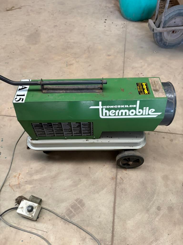 Defecte petroleumkanon, Doe-het-zelf en Verbouw, Ophalen, 30 tot 80 cm, Radiator, Minder dan 60 cm