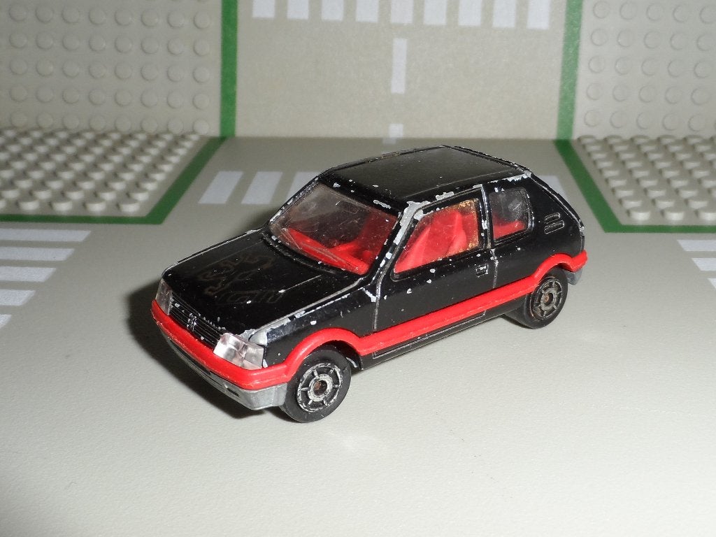 Majorette - Peugeot 205 GTI - Vintage 1:64, Ophalen of Verzenden, Gebruikt, Auto