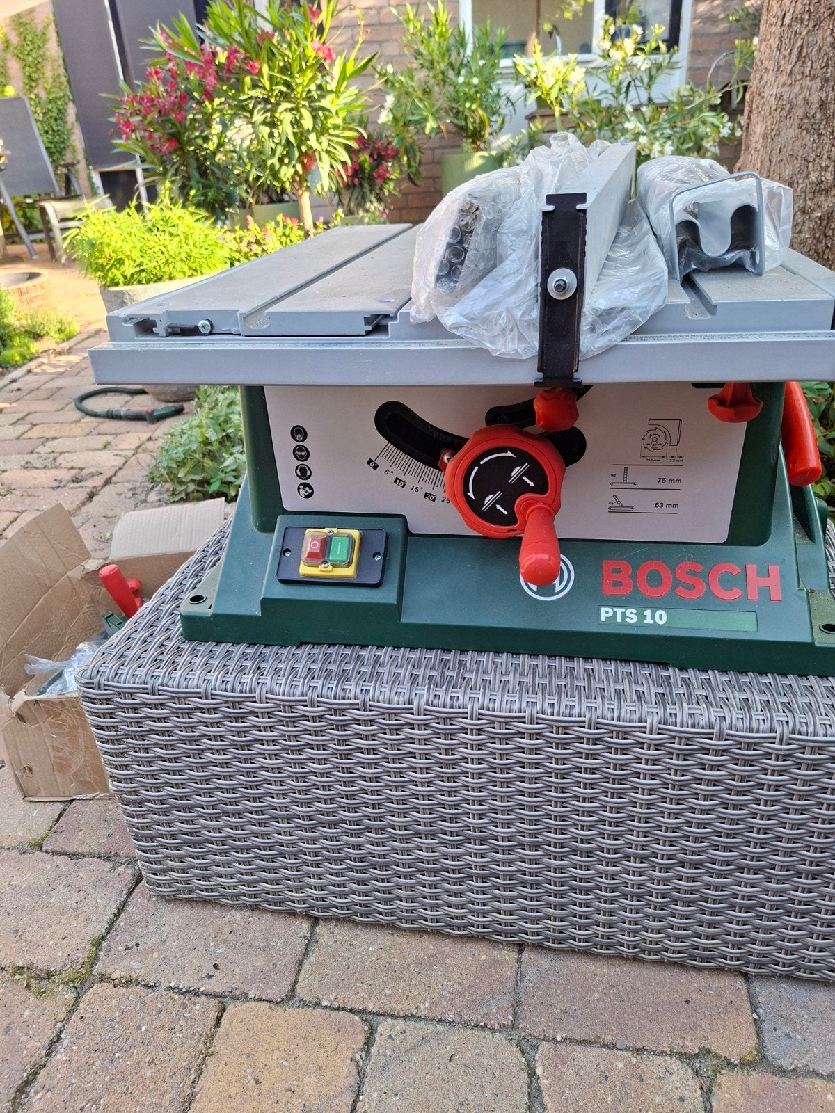 DOE HET ZELF Bosch PTS 10 Tafelzaag - Nieuw en Ongebruikt, Ophalen, Cirkelzaag, 70 mm of meer, Nieuw