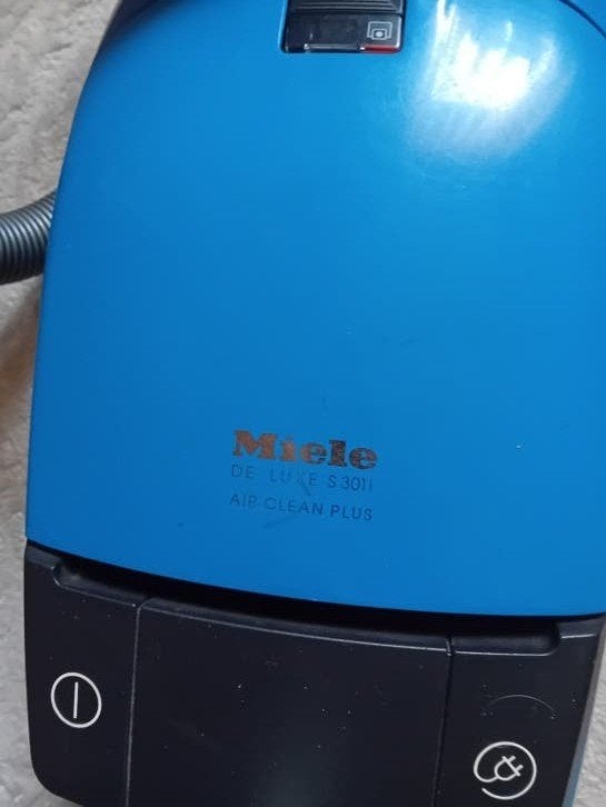 Miele S301i De Luxe Stofzuiger - Blauw, Stofzak, Inclusief accessoires, Gebruikt, Ophalen of Verzenden