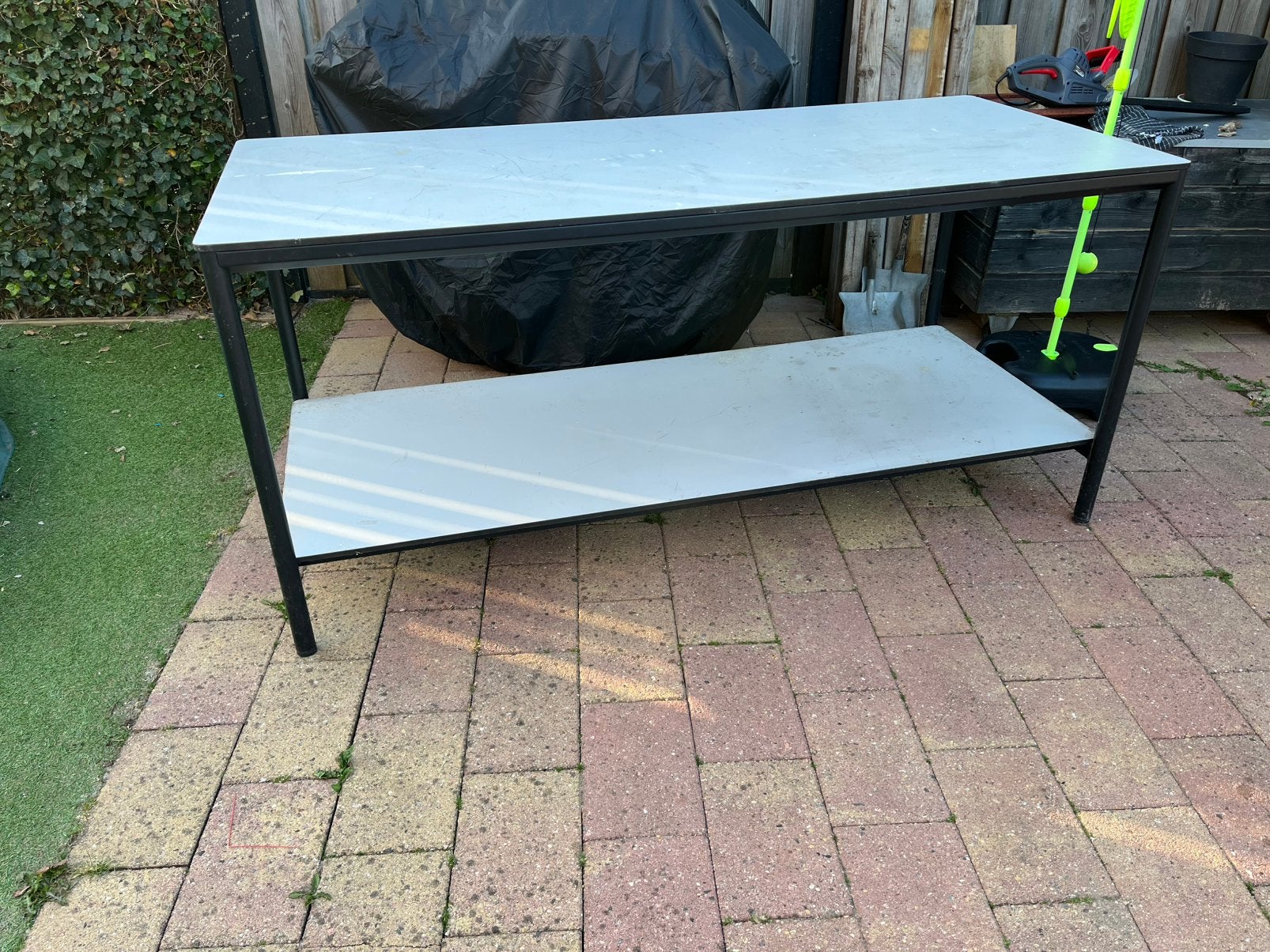 Werkbank met metalen grane en trespa blad, Doe-het-zelf en Verbouw, Werkbanken, Ophalen, Gebruikt, 170 cm of meer