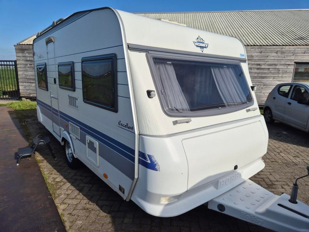 VERKOCHT 450 SF Voortent,Luifel,Rondzit,Vastbed, Caravans en Kamperen, Caravans, Schokbreker, Rondzit, Hobby, Bedrijf