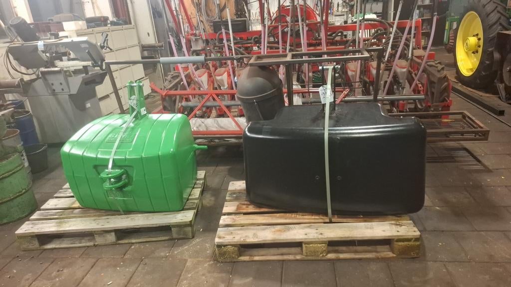 Frontgewichten nieuw 650 - 750 kg, Ophalen of Verzenden, Gebruikt