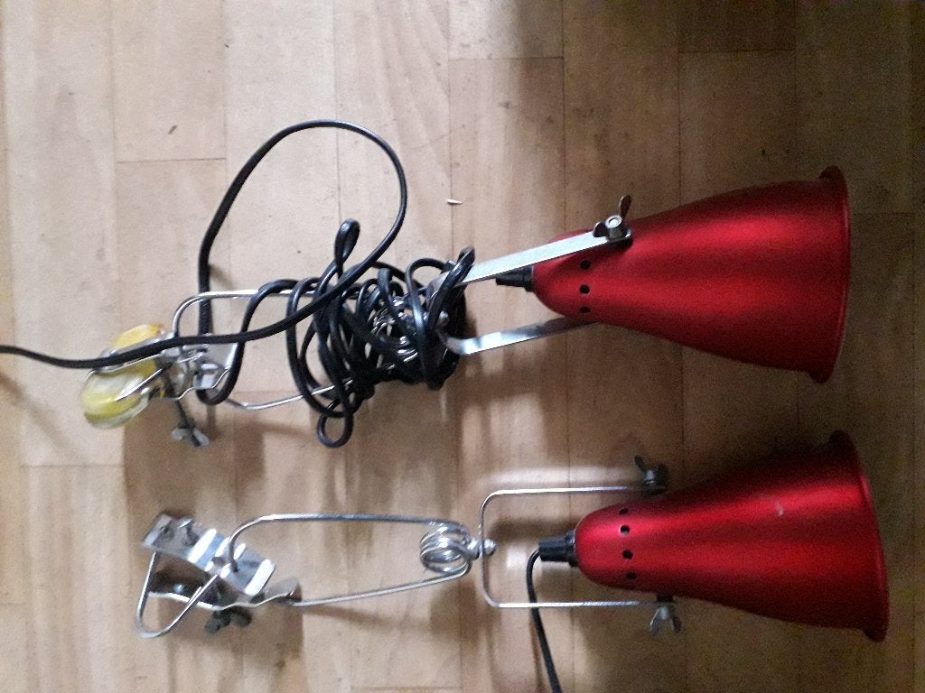 Set van 2 rode klemlampen - Vintage en functioneel, Huis en Inrichting, Lampen | Tafellampen, Bureaulamp, Gebruikt, Vintage, E14 (klein)