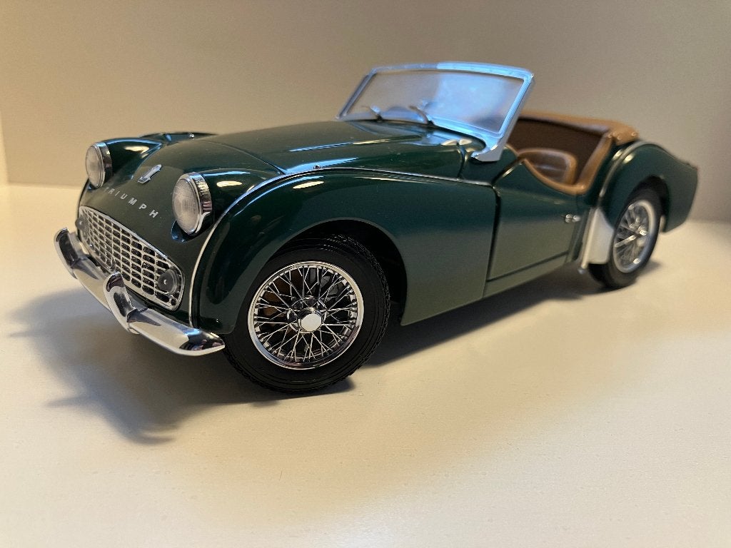 Truimph TR3a van 1958 in het groen  1/18 Kyosho, Ophalen of Verzenden, Zo goed als nieuw, Auto, Kyosho
