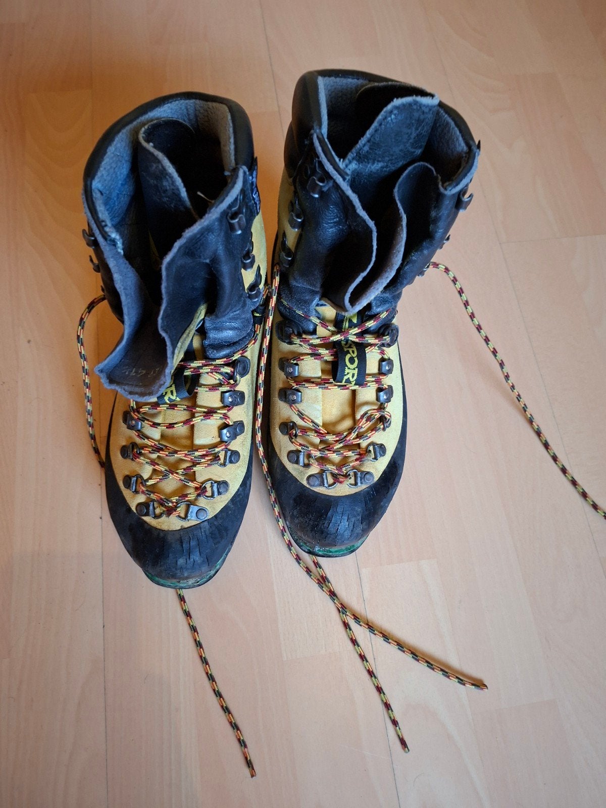 La Sportiva bergschoenen - type D - maat 41,5, Sport en Fitness, Bergsport en Wandelen, Ophalen, Zo goed als nieuw, Schoenen