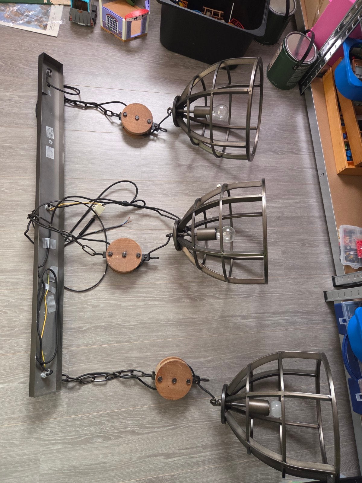 Industriële hanglamp met 3 kooilampen en houten katrollen, Gebruikt, Industrieel, Hout, E27 (groot)
