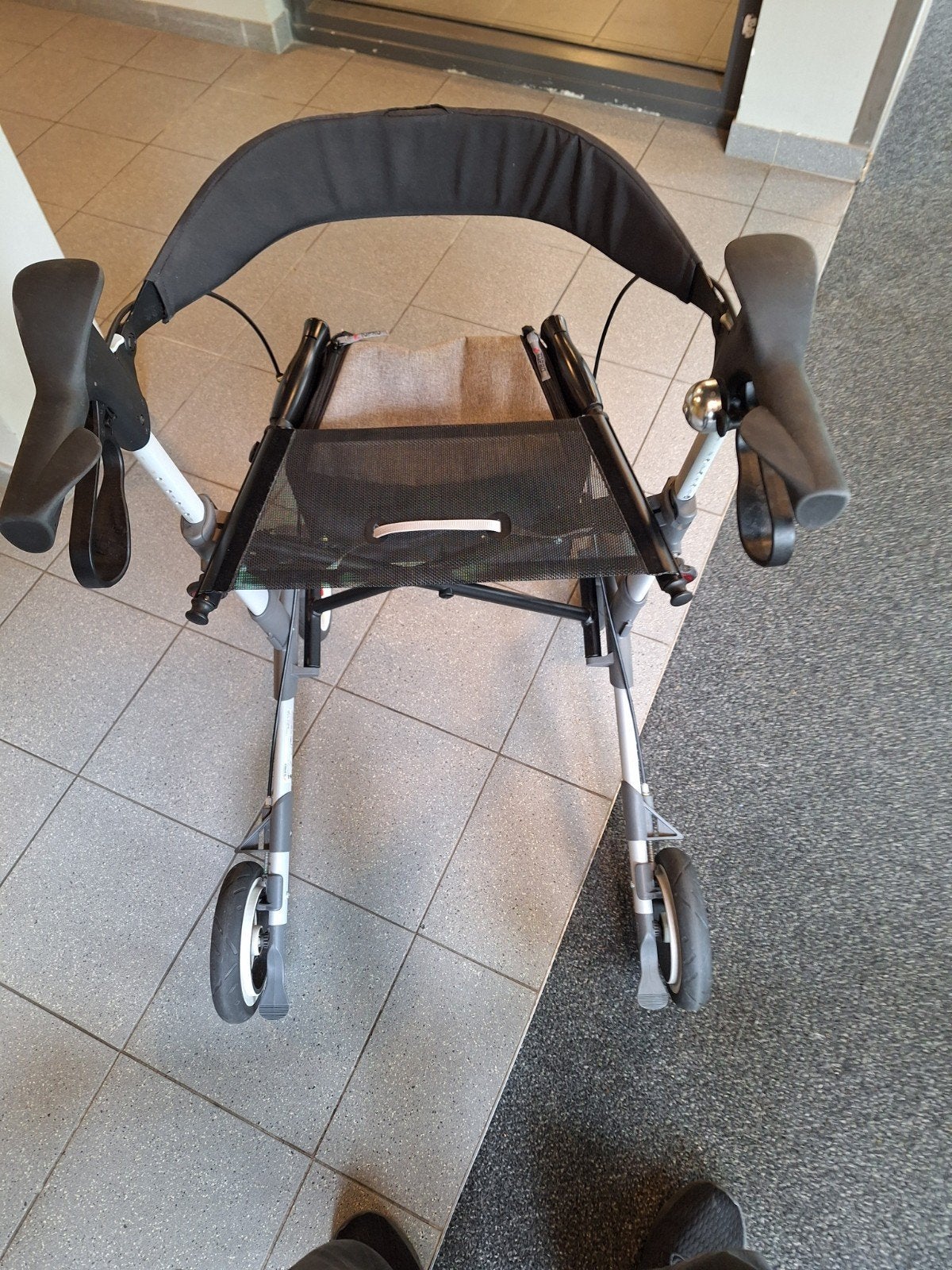 Foto 5 van Rollator lichtgewicht topra troja 5Glees beschrijving NW.ST