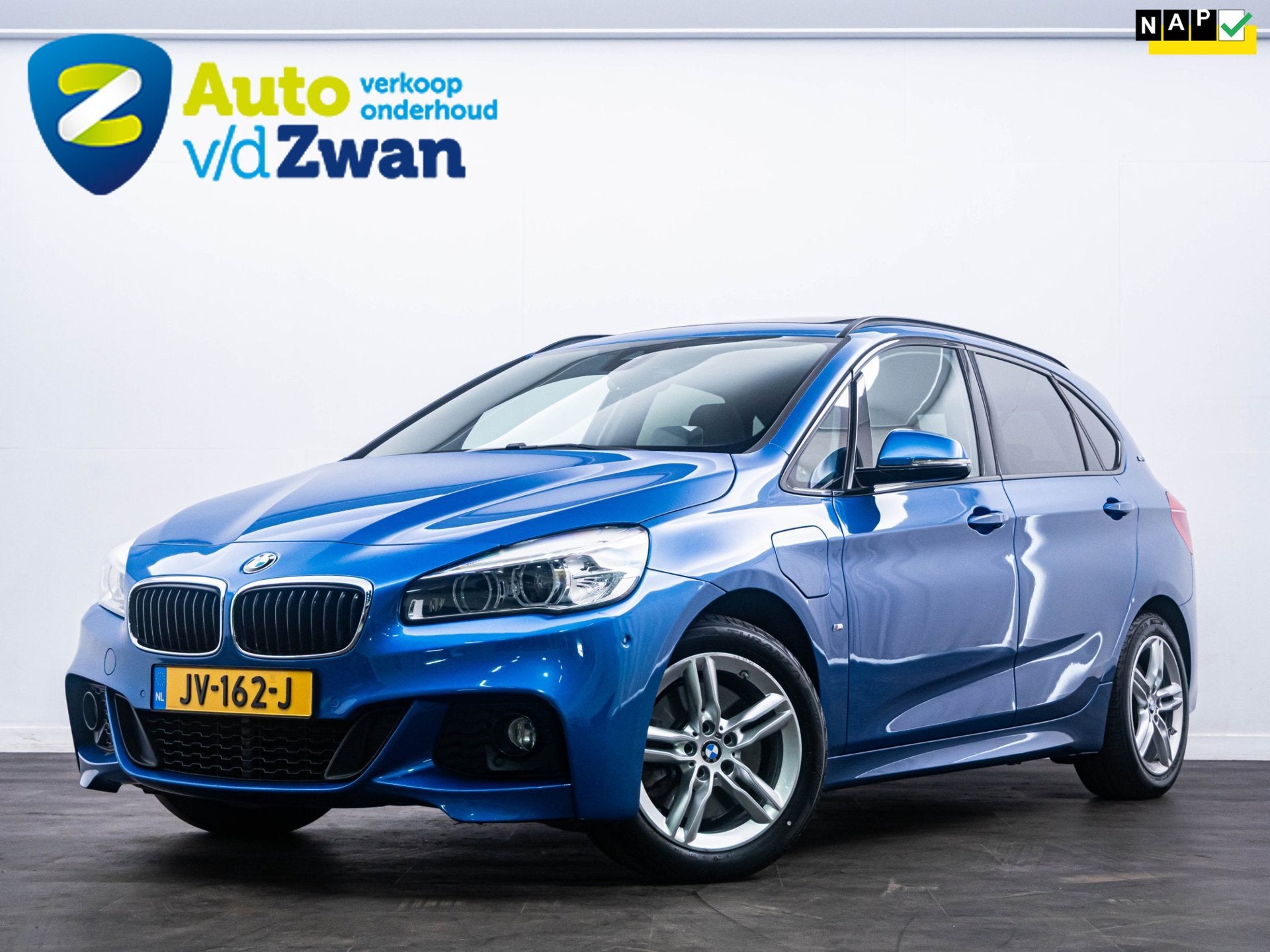 BMW 2-serie Active Tourer 225xe High Executive Pano|H&K|NAP!, Auto's, BMW, 136 pk, Gebruikt, Blauw, Automatische klimaatregeling