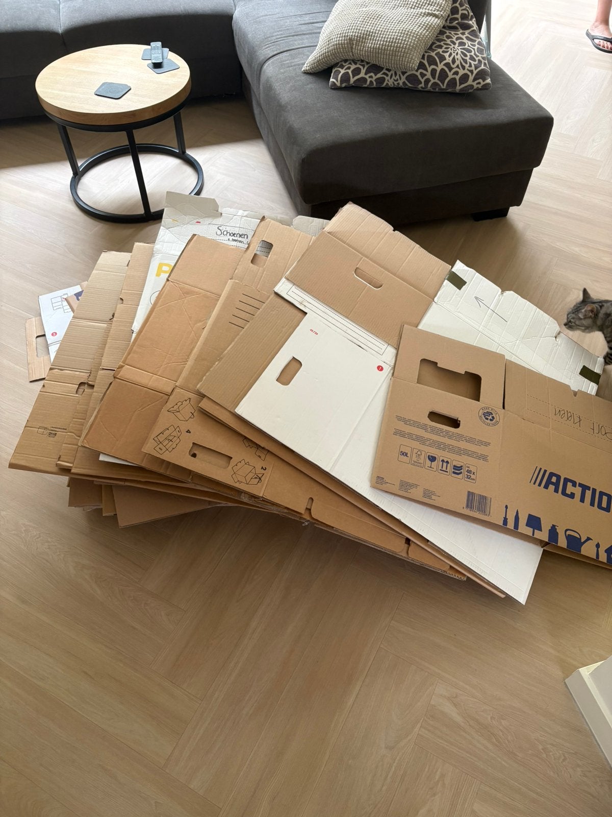 35 verhuisdozen, gebruikt, Ophalen, 40 tot 60 cm, Opvouwbaar, 50 tot 75 cm