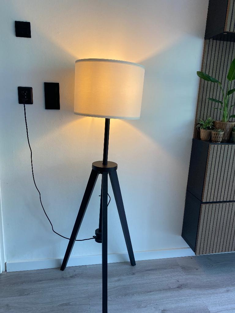 Lamp Ikea Lauters, Huis en Inrichting, Lampen | Vloerlampen, Ophalen, Nieuw, Hout, 100 tot 150 cm