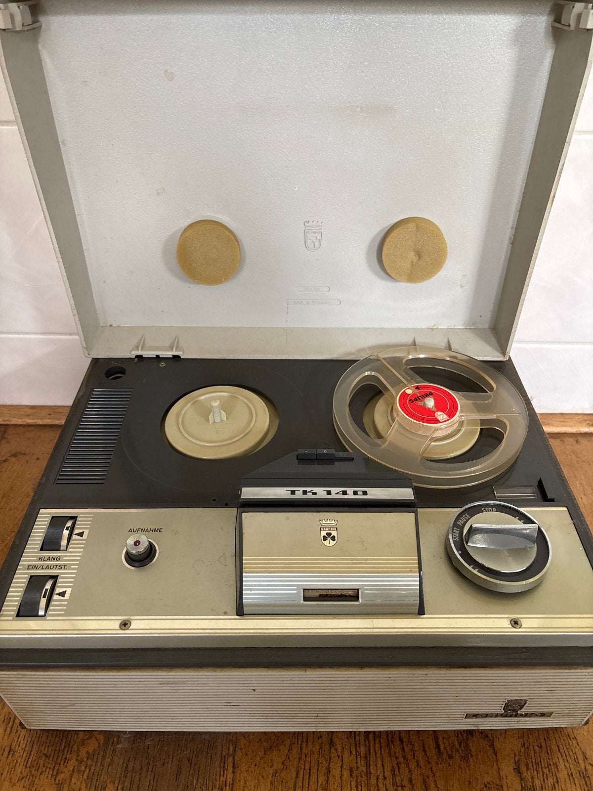 Grundig TK 140 Bandrecorder met handleiding, Ophalen of Verzenden, Bandrecorder, Met stofkap