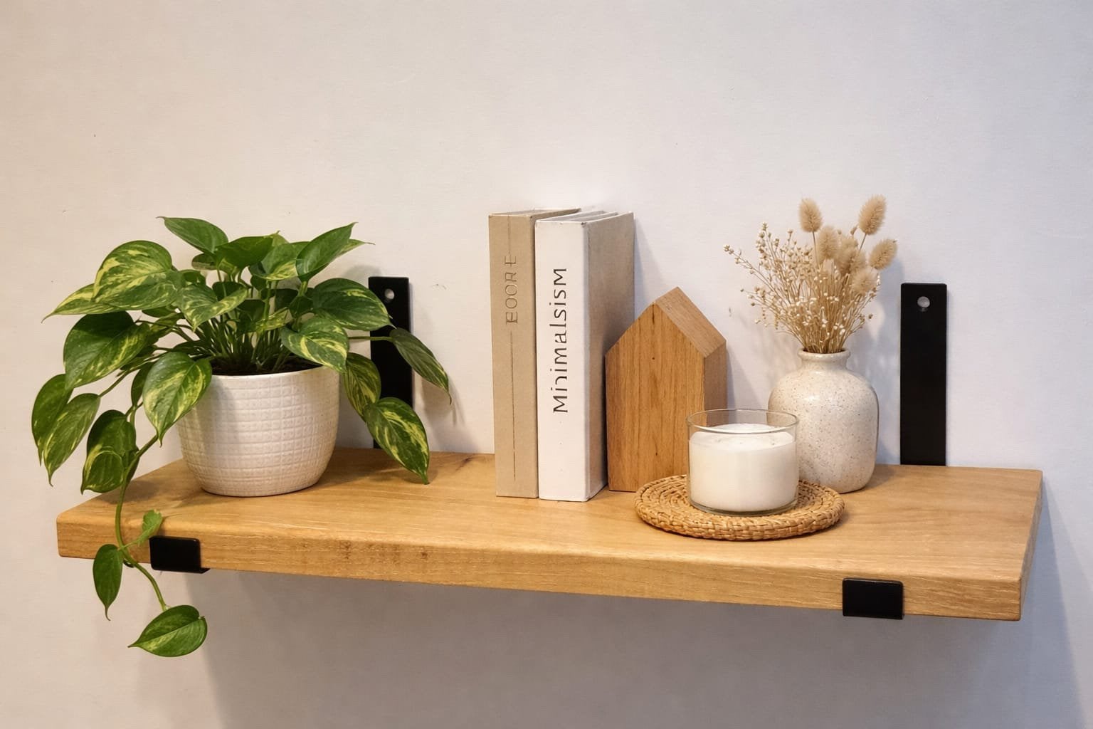 Massief houten wandplank met industriële steunen, Huis en Inrichting, Keuken | Complete keukens, Ophalen of Verzenden, Zo goed als nieuw
