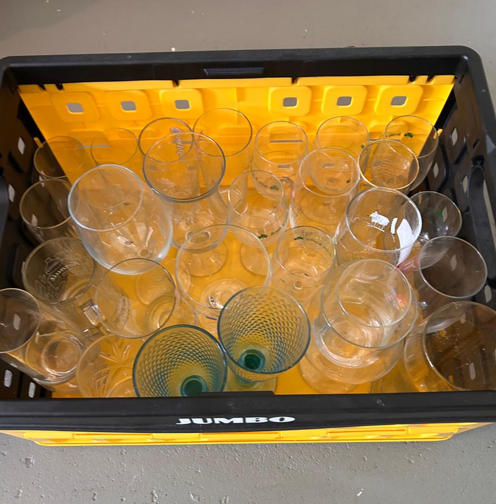 Gratis af te halen! Verschillende glazen, Ophalen