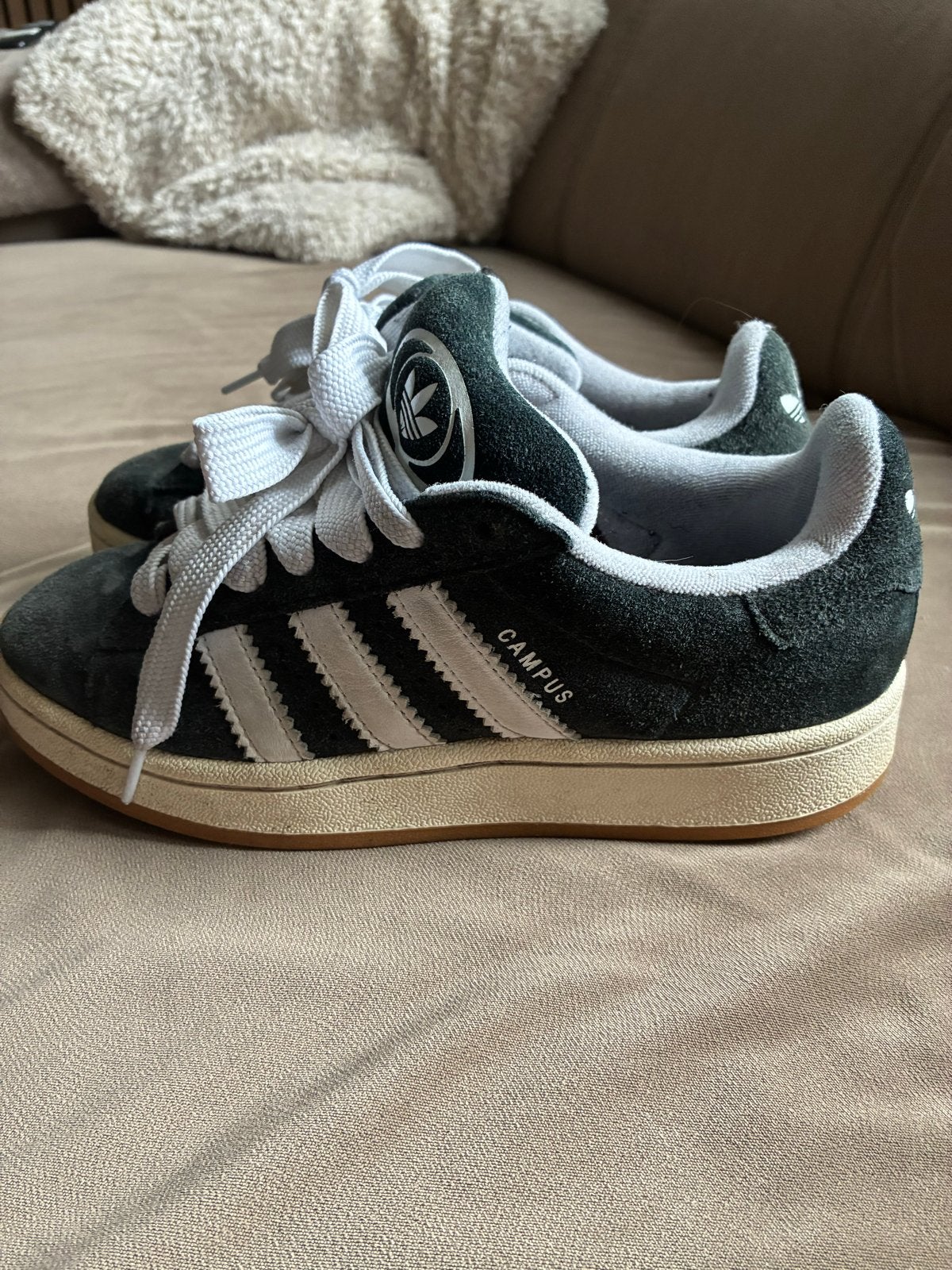 Adidas Campus sneakers maat 36 zwart wit, Ophalen of Verzenden, Gedragen, Zwart, Sneakers of Gympen
