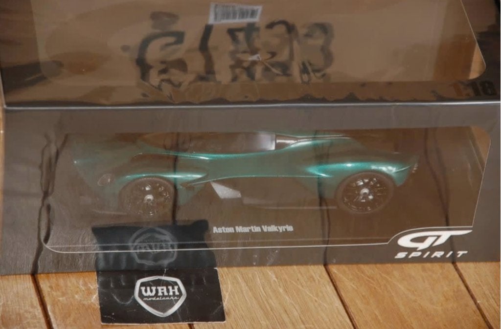 1:18 ASTON MARTIN VALKYRIE green GT spirit GT435 WRH, Verzenden, Zo goed als nieuw, Auto, Overige merken