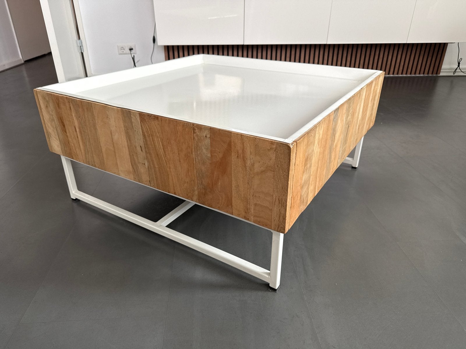 Vierkante salontafel 83x83x40 cm - Lichte gebruikerssporen, Ophalen, Gebruikt, Vierkant, 50 tot 100 cm