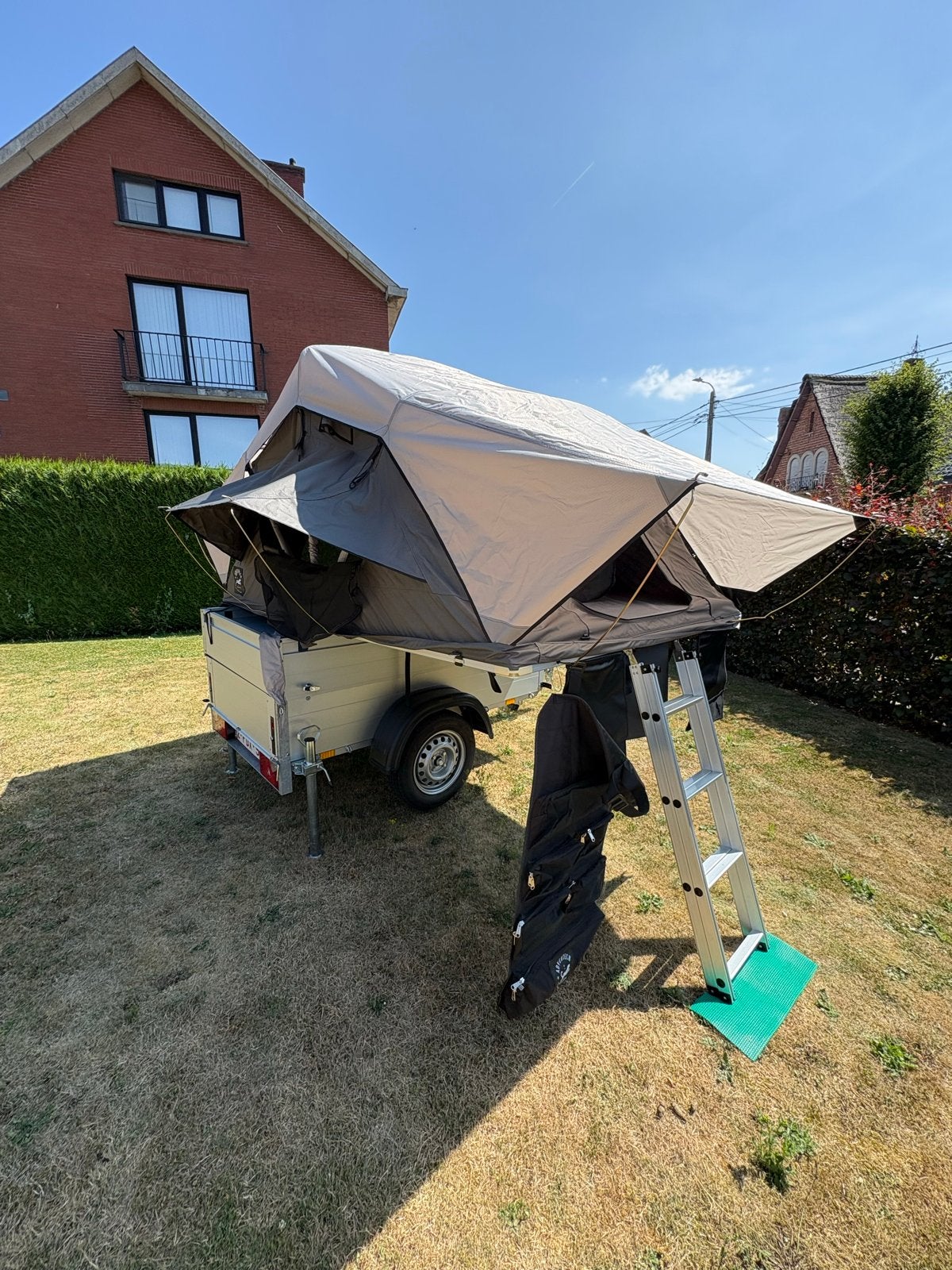 Avontuurlijke Daktent Trailer met Extra Opties, Ophalen, Zo goed als nieuw, Tot en met 2