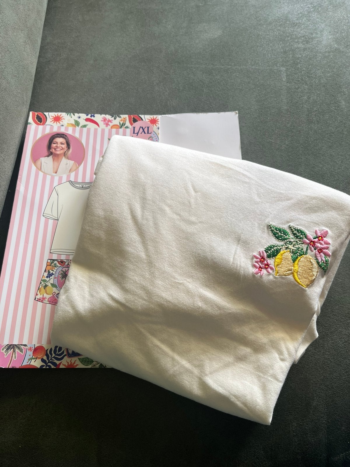 T-shirt Pauline Wingelaar, Kleding | Dames, Ophalen, Nieuw, Maat 42/44 (L), Korte mouw