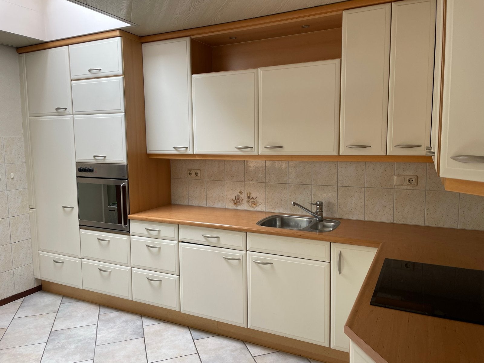 Complete hoekkeuken met apparatuur en veel opbergruimte, Huis en Inrichting, Ophalen, Gebruikt, Hoekkeuken, Kunststof