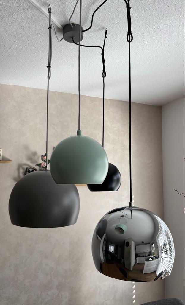 Bolia Ball hanglampen set van 4, Huis en Inrichting, Lampen | Hanglampen, Zo goed als nieuw, Minder dan 50 cm, Metaal, Ophalen