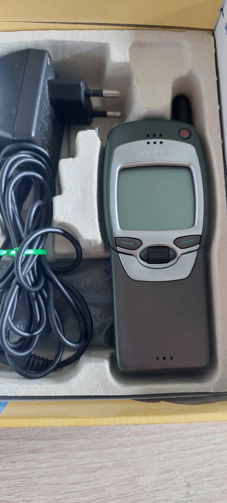 Nokia 7110 - Klassieke Telefoon met Originele Doos, Schuifmodel, Geen camera, Zwart, Fysiek toetsenbord