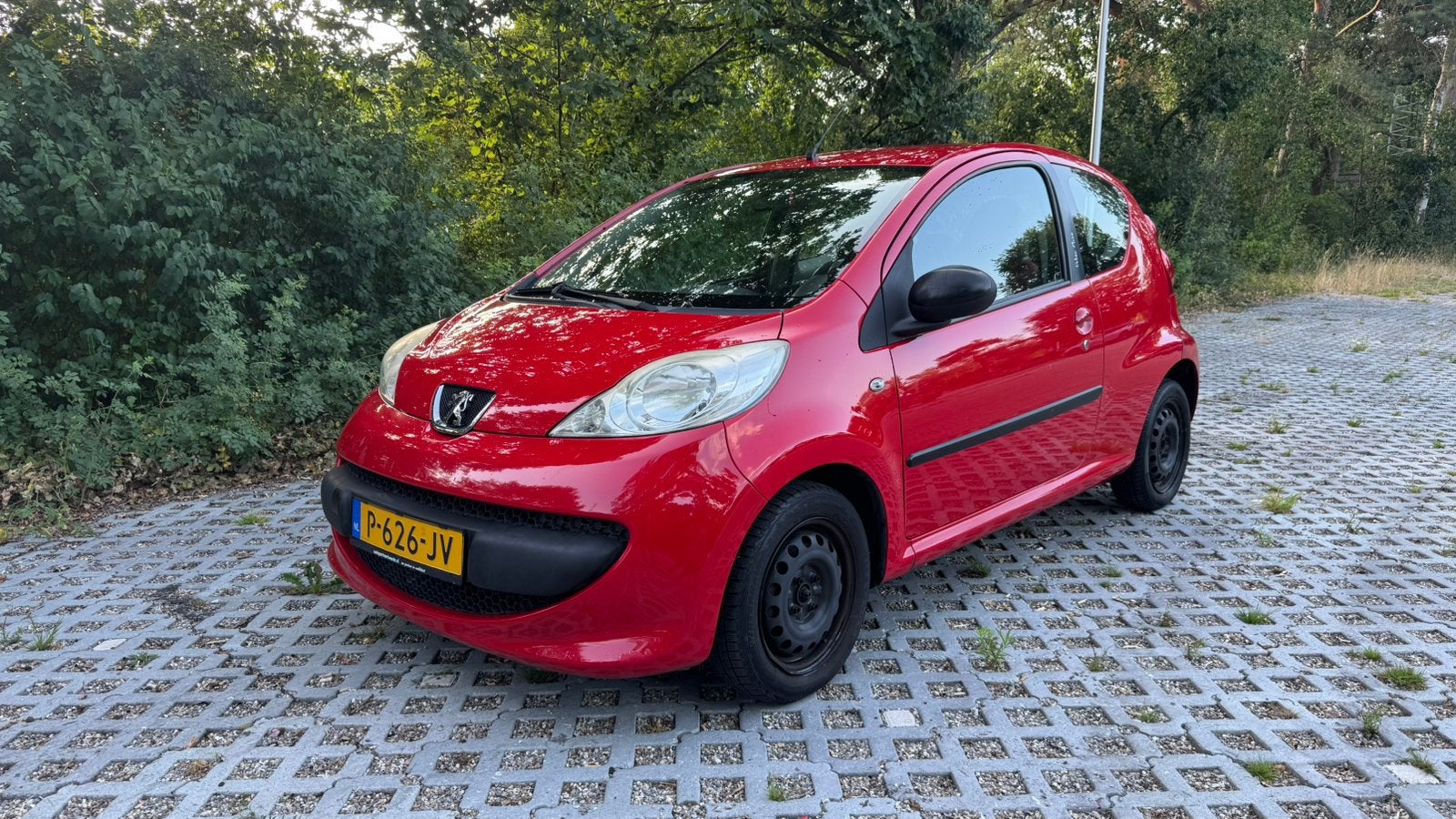 Peugeot 107 1.0 12V 3DR 2008 Rood AIRCO! Nieuwe APK, Auto's, Peugeot, Voorwielaandrijving, 4 stoelen, 68 pk, Handgeschakeld