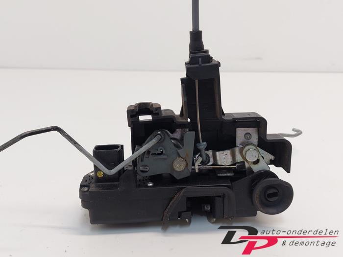 Deurslot Mechaniek 4Deurs links-achter van een Opel Antara, Gebruikt, -, -, Opel
